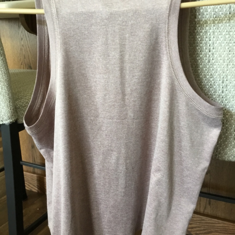 Vuori Tan Women's Tank Top - Picture 2 of 3